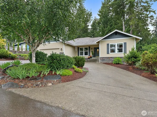 321 E Fairway Dr, Allyn, WA 98524