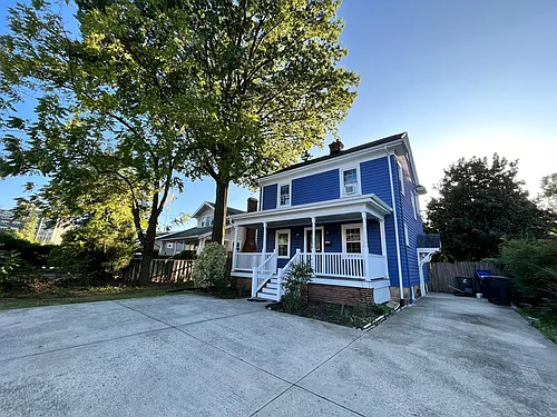 820 S Glebe Rd Photo 1