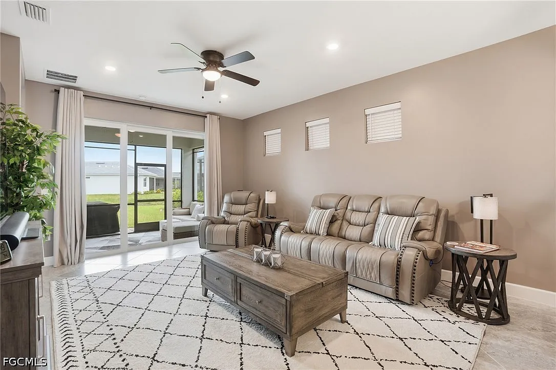 2 bed, 2.0 bath, 1655 sqft, $2,500 — Photo 4