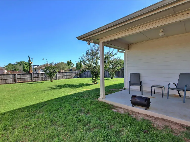 2731 Herrington Cv — Photo 32