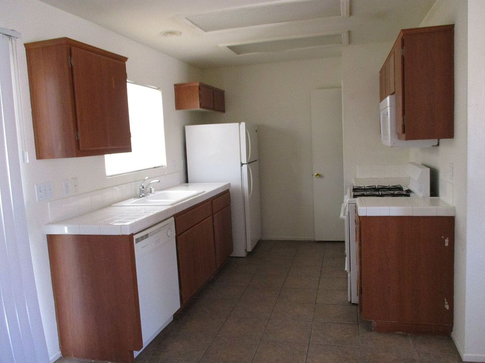 1st image of 71542 Florida Dr