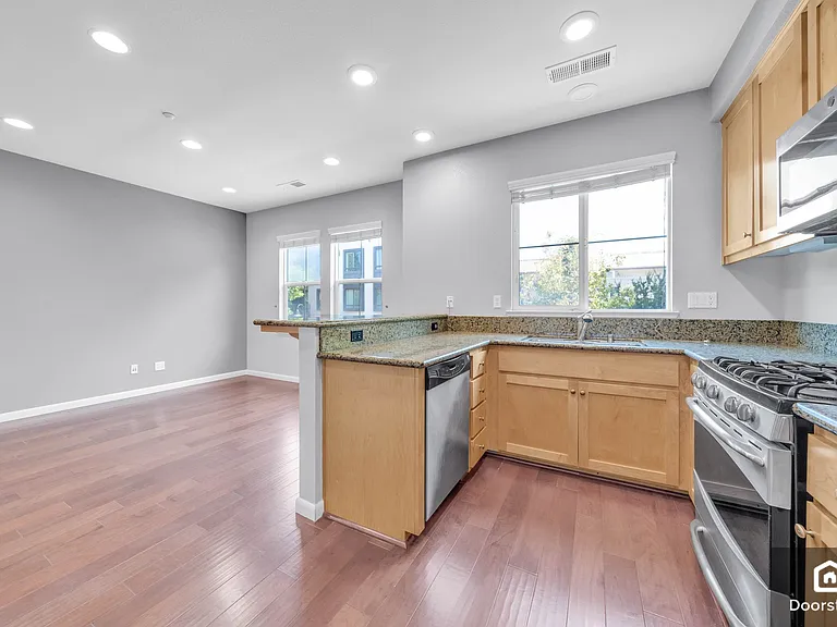 581 Saco Ter — Photo 17