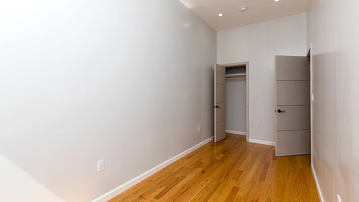 Rented by Nooklyn NYC LLC | media 32
