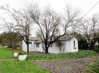 42259 Yarrow Central Rd, Chilliwack, BC V2R 5E3