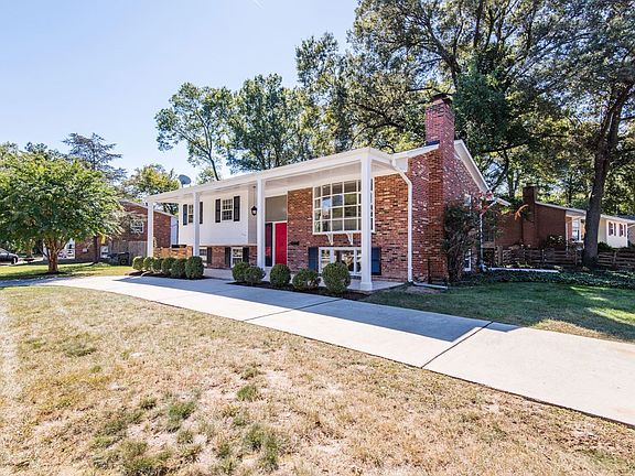2nd image of 1117 Neal Dr