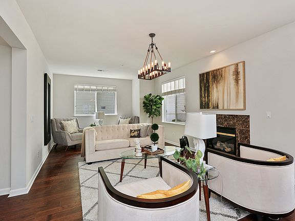 3rd image of 156 Serra Ln
