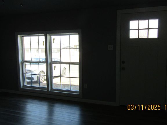 4th image of 3410 NW Lincoln Ave
