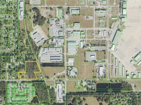 2999 Knudsen Dr, Sanford, FL 32773