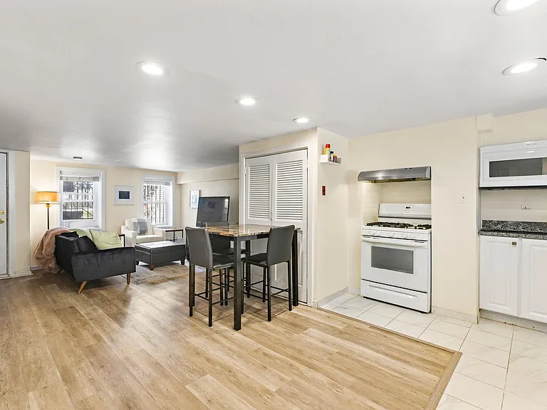 645 Garden St #1 — Photo 8