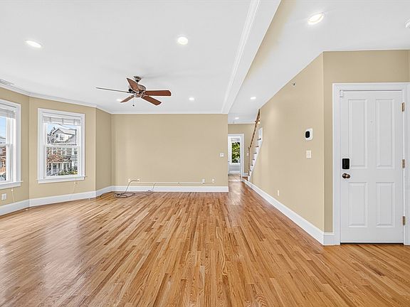 5th image of 90 Taylor St Unit 4