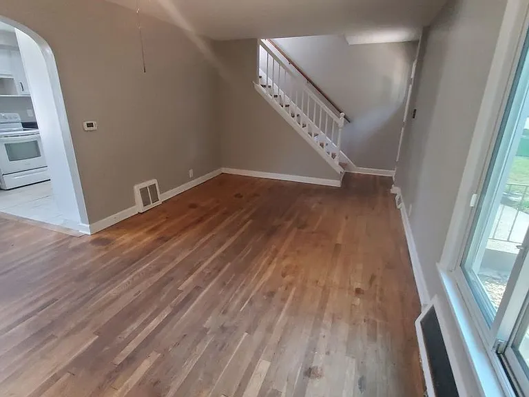 1018 E Wilbur Ave — Photo 5