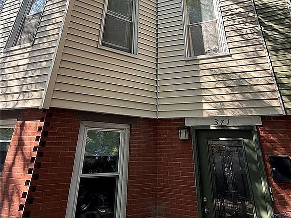 2nd image of 371 16th St #1