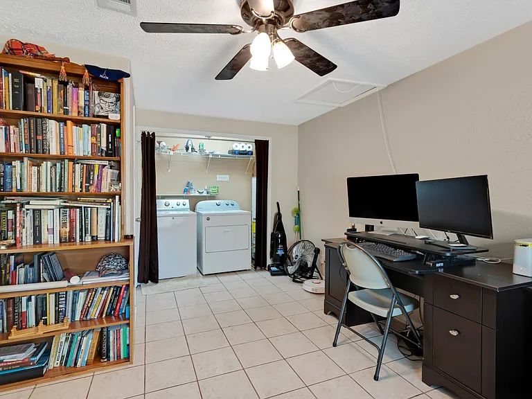 9039 Angora St — Photo 17