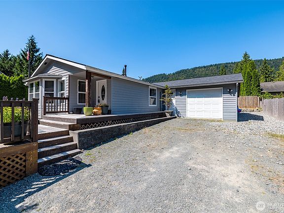 2nd image of 435 Cain Lake Road