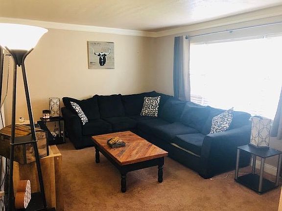 3rd image of 2854 London Cir