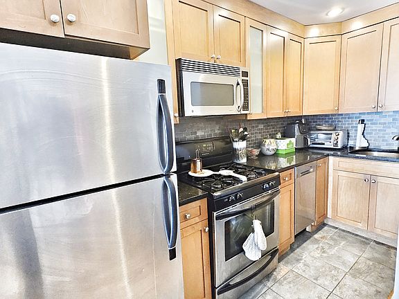 3rd image of 40-17 21st Ave #3R