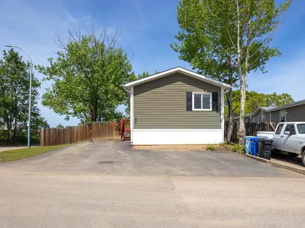 292 NW Greenwich Ln, Wood Buffalo, AB T9H 3Z3