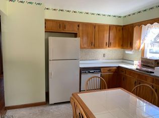 41 Sycamore Ave, Bridgewater, NJ 08807