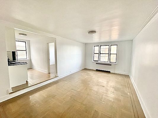 2nd image of 3660 Waldo Ave #7EE