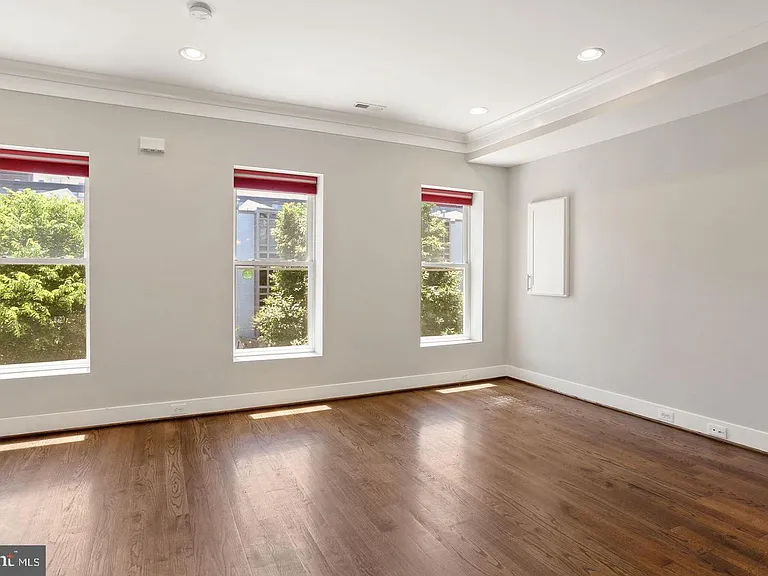 224 R St NE #2 — Photo 13