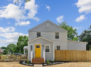 5940 Edgehill Dr, Alexandria, VA 22303