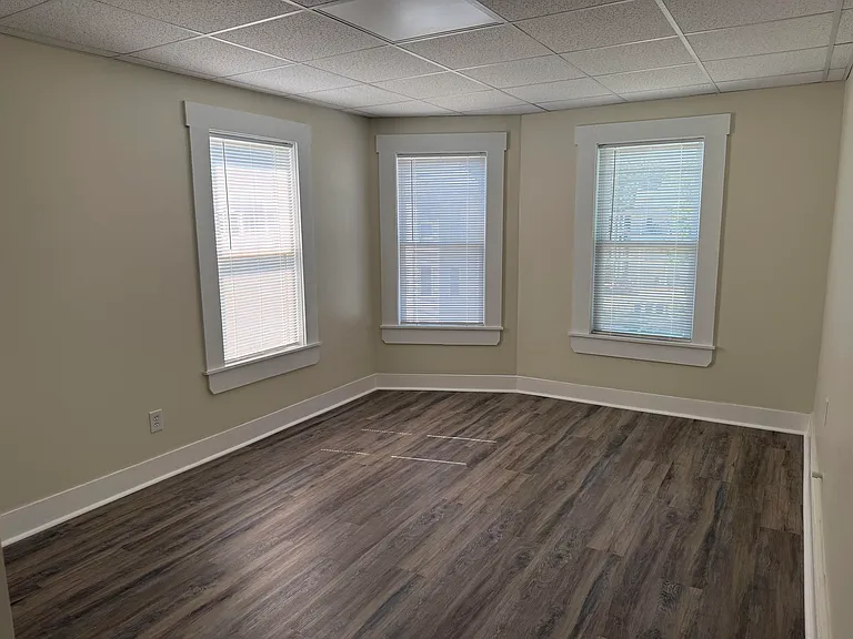 205 Bell St — Photo 5
