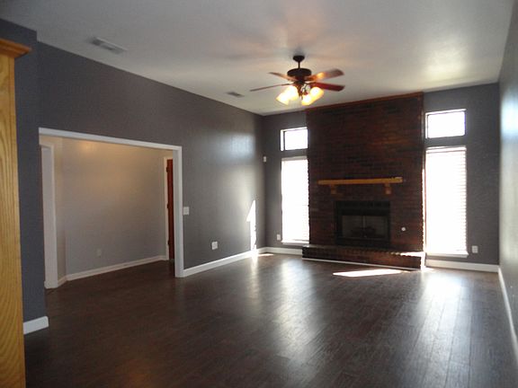 3rd image of 1113 SW 133rd St