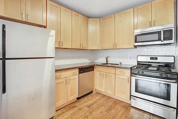 Rented by Compass | media 14