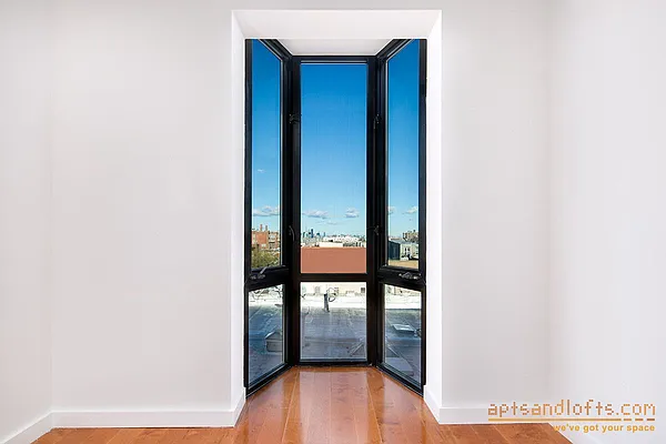 Rented by aptsandlofts.com | media 38