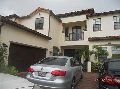 1st image of 8749 Estada Cir