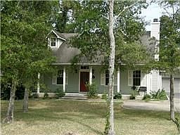 Fabulous "country" charm in the City!