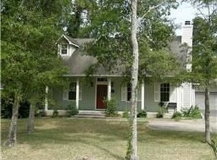 1023 Pin Oak Dr, Dickinson, TX 77539