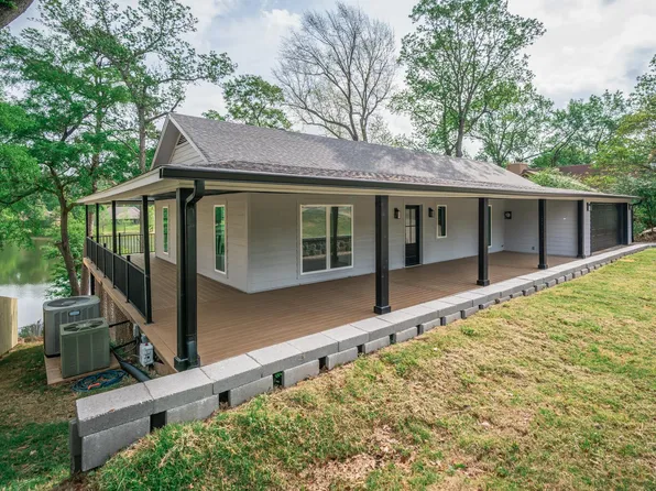 276 Hillshore Cir, Longview, TX 75605