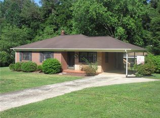 2855 20th St NE, Hickory, NC 28601