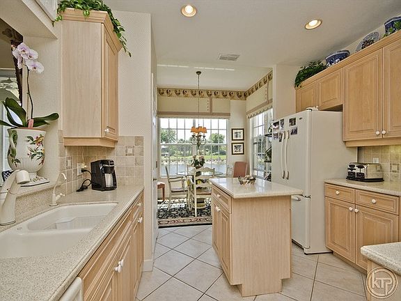 3rd image of 9221 Indigo Isle Ct