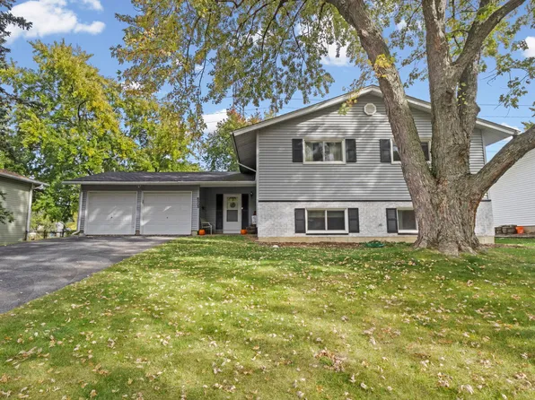 6505 Winston Dr, Woodridge, IL 60517