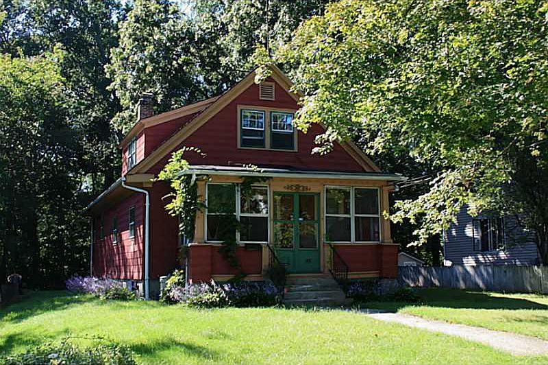 1st image of 55 Belcourt Ave #2