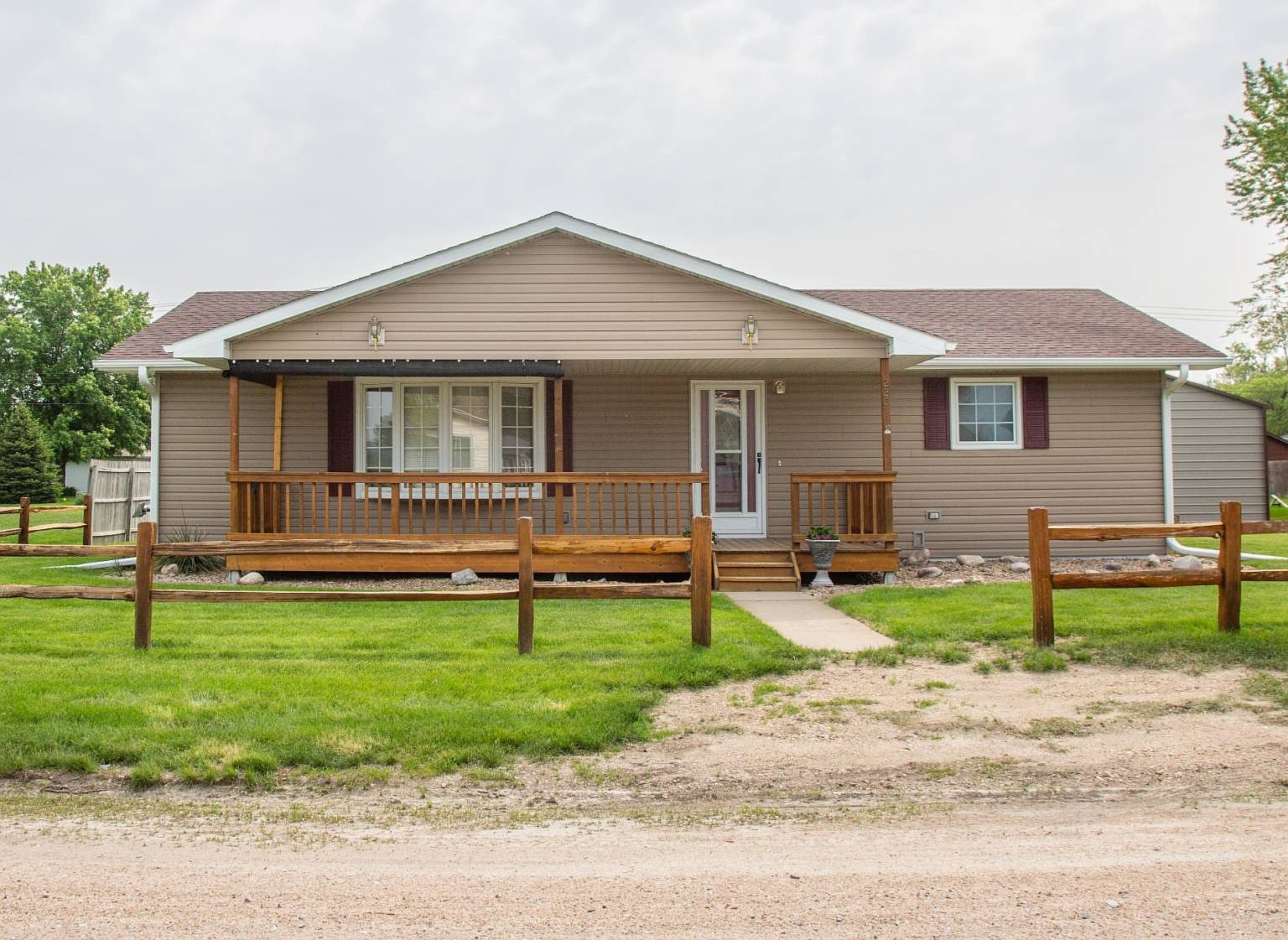 220 N 12th Ave, Burwell, NE 68823 MLS 11178267 Zillow