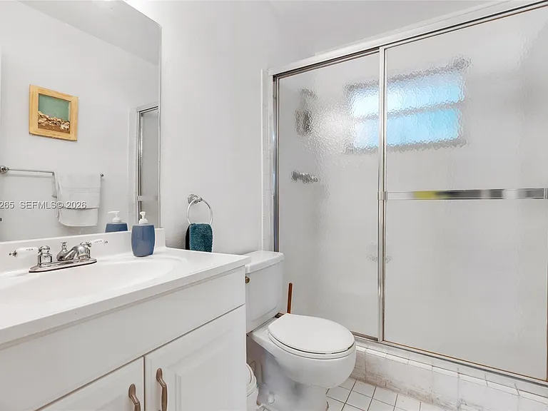 16420 NE 5th Ave — Photo 4
