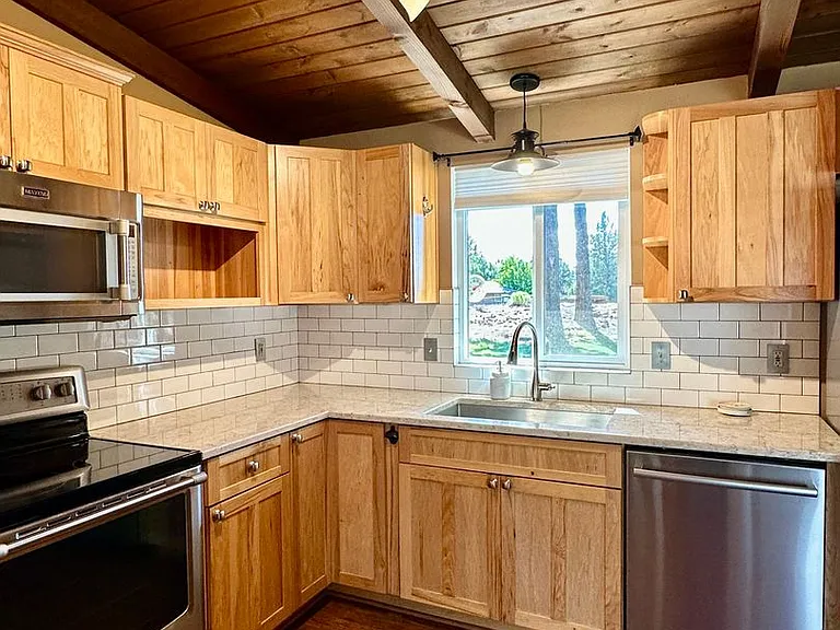 21700 Stud Ct — Photo 32