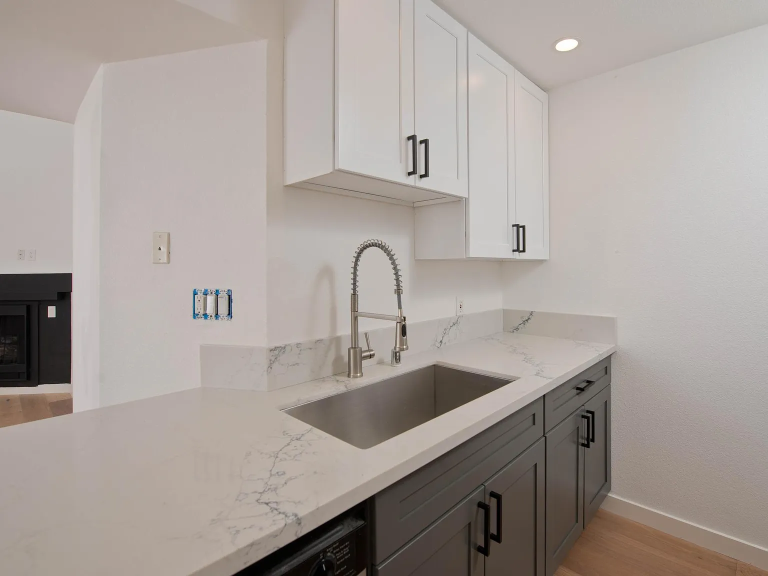 5540 Owensmouth Ave — Photo 3