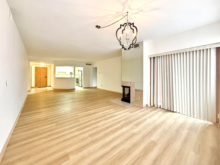 969 Greenview Ct #43 — Photo 8