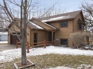 534 Devonshire Dr, Nya, MN 55397