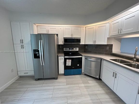 5th image of 8815 SW 130th Pl #205