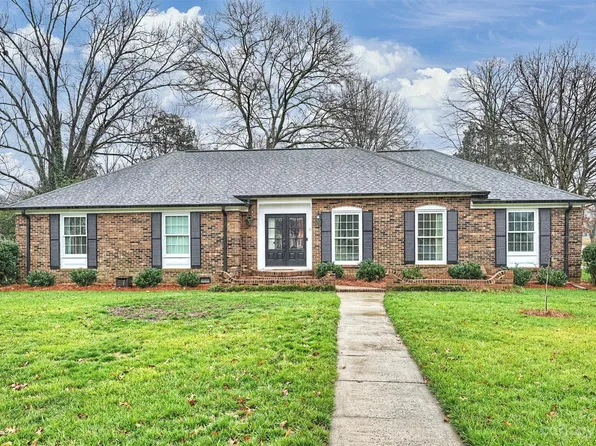 7119 Abbotswood Dr, Charlotte, NC 28226