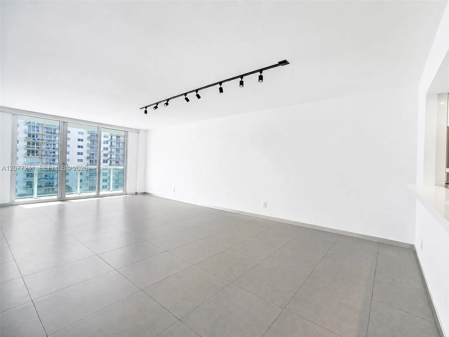 Oceanview Building B Cond — Photo 4