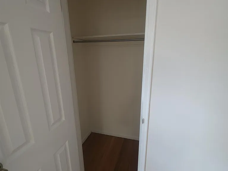 4325 Meadowview Ave #204 — Photo 13