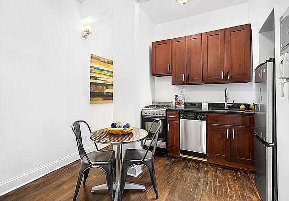 2nd image of 102 W 80th St APT 48