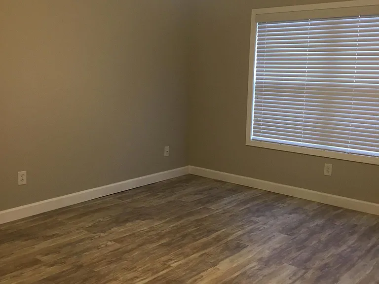 4 Jennifer Dr — Photo 11