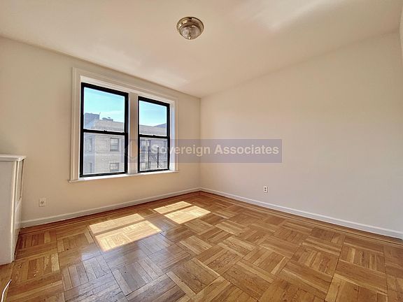 3rd image of 44 Bennett Ave #6I